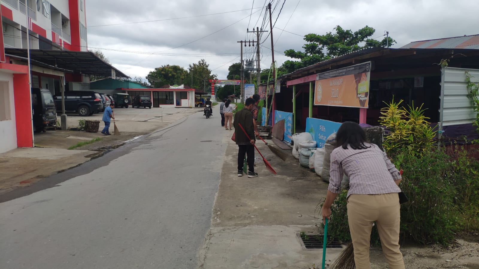 Gotong Royong Massal Diskominfo Kab. Toba 25 Januari 2024