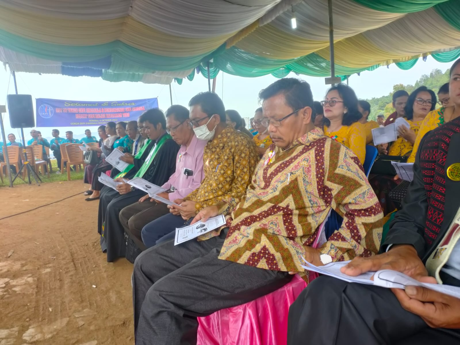 Kebaktian bersama Jemaat GKPI Sibodiala Balige pada Perayaan HUT ke-50 GKPI Sibodiala dan Pesta Pembangunan